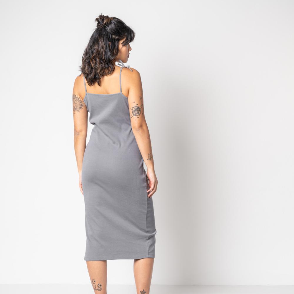 Living Crafts FRAYA Midikleid Farbe: stone grey Größe: S
